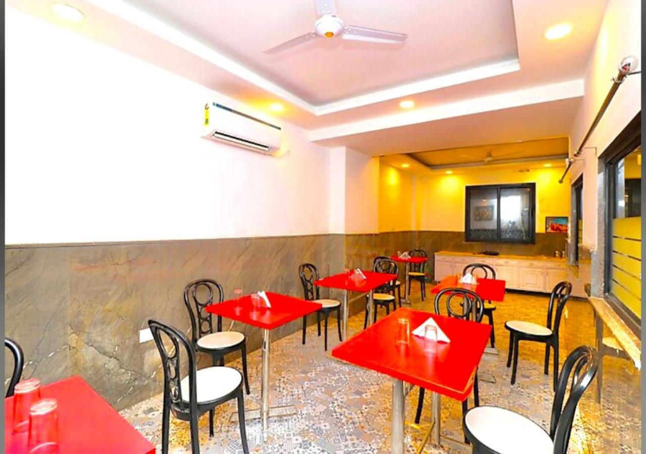 Hotel Galaxy Inn Near Delhi International Airport New Delhi Exteriör bild